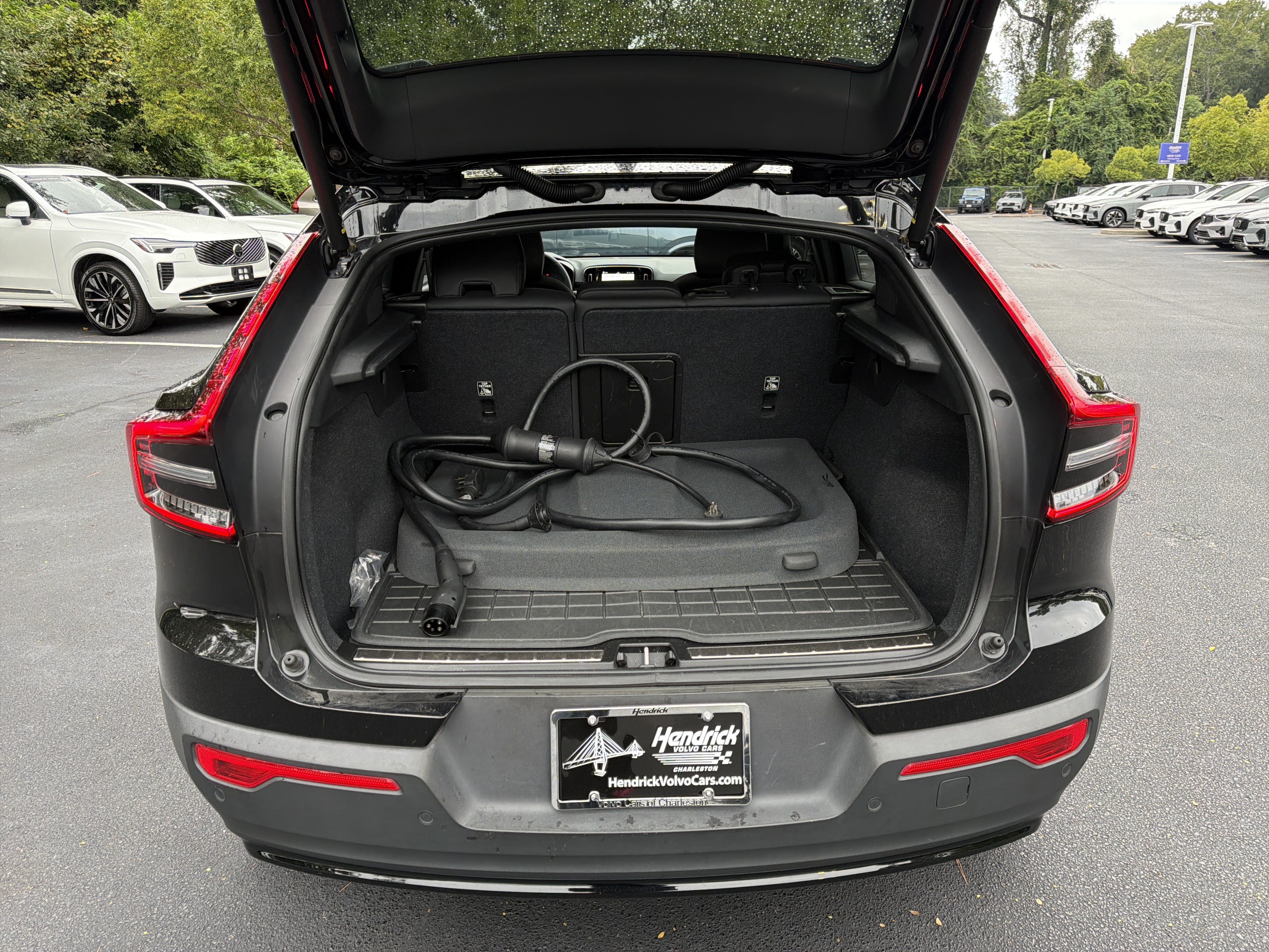 Certified 2023 Volvo C40 P8 Recharge Plus w/ Climate Package AWD/4WD image 34
