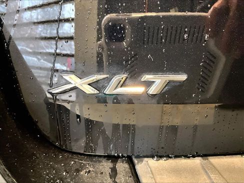 Used 2022 Ford Explorer XLT w/ Equipment Group 202A image 30