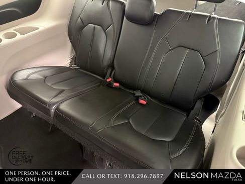 Used 2021 Chrysler Voyager Lxi FWD image 34