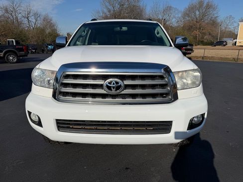 Used 2017 Toyota Sequoia Limited w/ Safety & Convenience Package AWD/4WD image 3