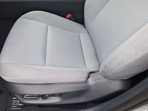 Used 2025 Toyota Camry LE image 16