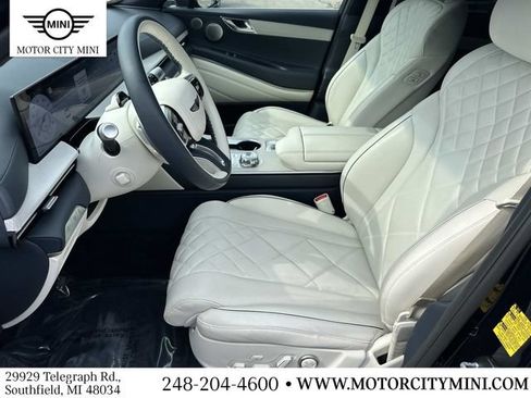 Used 2025 Genesis GV80 3.5T Prestige AWD/4WD image 22
