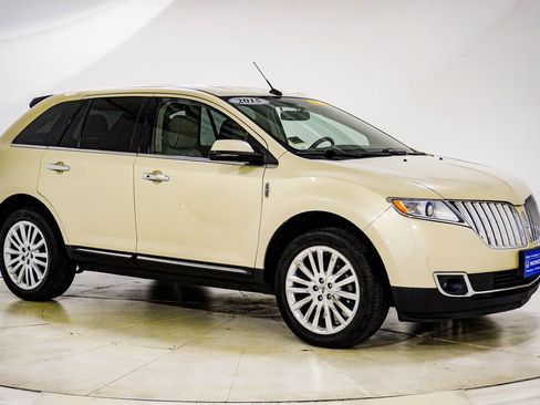 Used 2015 Lincoln MKX FWD w/ Equipment Group 101A image 12