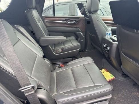 Used 2021 GMC Yukon Denali w/ Denali Premium Package image 39