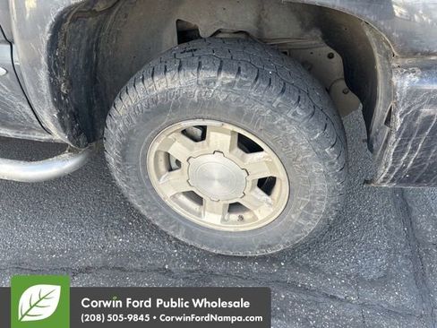 Used 2005 GMC Sierra 1500 SLE w/ Light Duty Power Package image 11