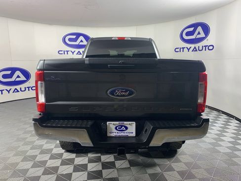 Used 2018 Ford F250 XLT image 4
