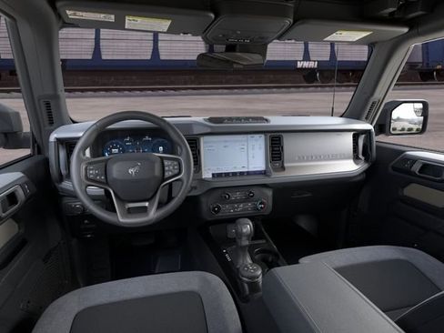 New 2026 Ford Bronco 2-Door AWD/4WD image 9
