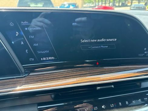 Used 2024 Cadillac Escalade Premium Luxury w/ Performance Package AWD/4WD image 24