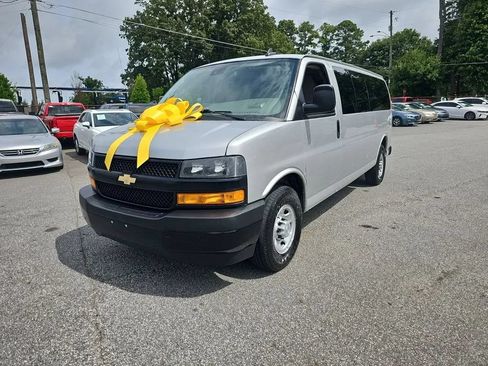 Used 2019 Chevrolet Express 3500 LS RWD image 21