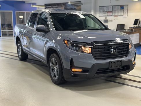 Used 2023 Honda Ridgeline RTL image 3