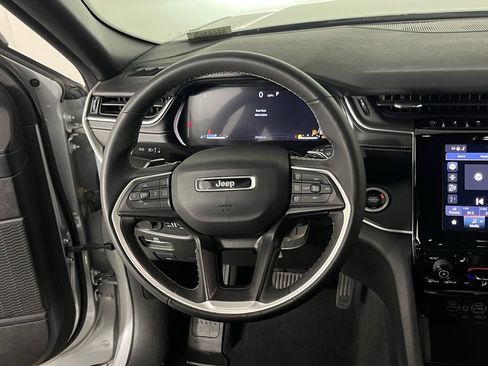 Certified 2023 Jeep Grand Cherokee L Laredo image 14