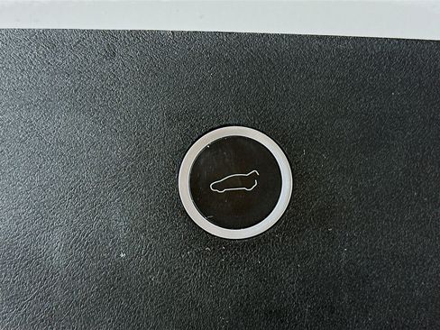 Used 2017 Tesla Model X 90D image 28