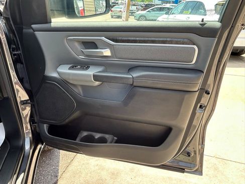 Used 2020 RAM 1500 Big Horn AWD/4WD image 16