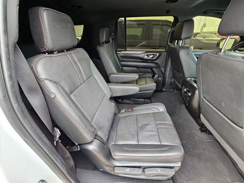 Used 2024 Chevrolet Suburban RST w/ Luxury Package AWD/4WD image 32
