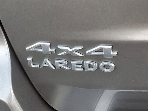 Used 2013 Jeep Grand Cherokee Limited image 32