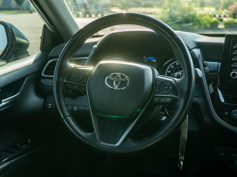 Used 2024 Toyota Camry SE FWD image 20