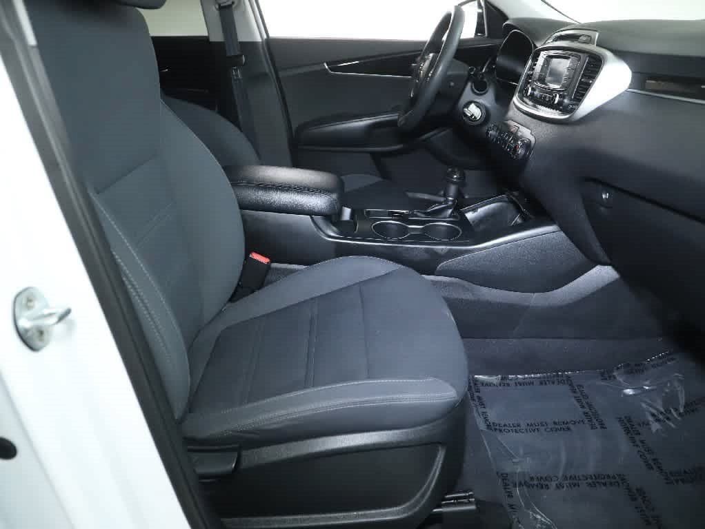 Used 2017 Kia Sorento FWD image 32