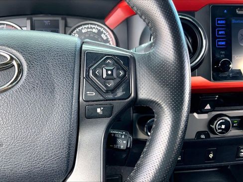 Used 2017 Toyota Tacoma TRD Sport w/ Tow Package image 24