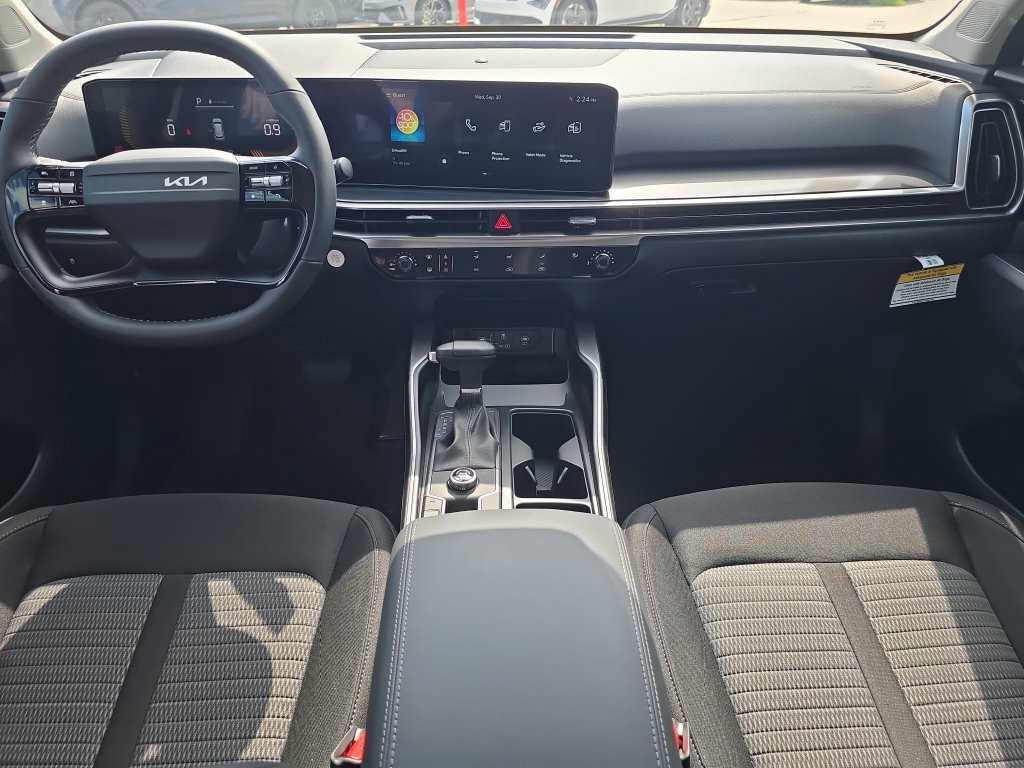 New 2026 Kia Sorento LX FWD image 12