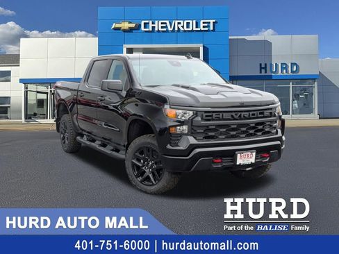 New 2026 Chevrolet Silverado 1500 Custom Trail Boss w/ LPO, Dark Essentials Package image 1