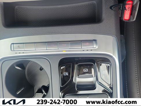 New 2026 Kia Carnival EX FWD image 32