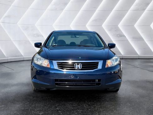 Used 2010 Honda Accord LX image 2