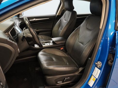 Used 2019 Ford Fusion Energi Titanium image 3