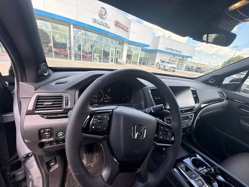 Used 2026 Honda Ridgeline Black Edition image 10