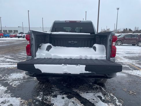 Used 2024 Chevrolet Silverado 1500 Custom Trail Boss w/ Dark Appearance Package image 11