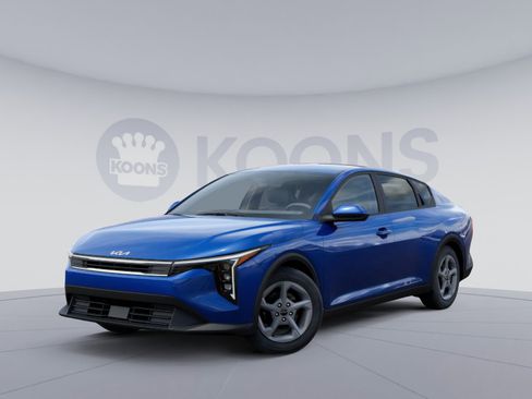 New 2025 Kia K4 LXS image 1