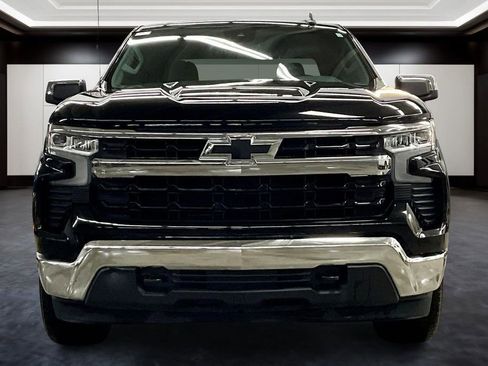 Used 2024 Chevrolet Silverado 1500 LT image 2