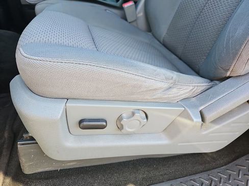 Used 2013 Ford F150 XLT w/ XLT Chrome Pkg image 14