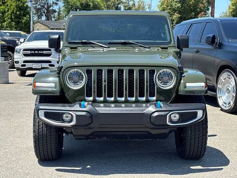 Used 2023 Jeep Wrangler Unlimited Sahara w/ Cold Weather Group AWD/4WD image 7