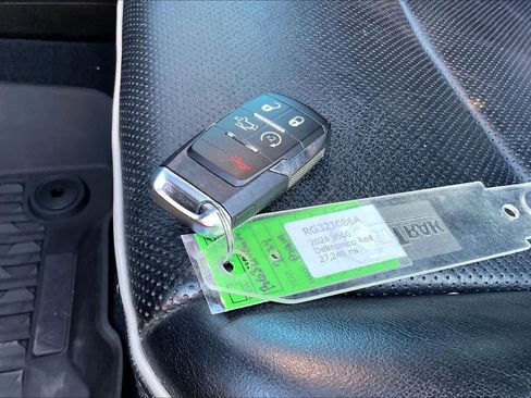 Used 2024 RAM 3500 Limited image 19