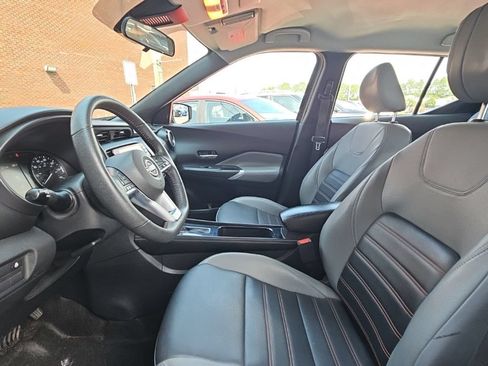 Used 2023 Nissan Kicks SR w/ SR Premium Package FWD image 21