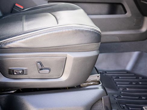 Used 2019 RAM 3500 Laramie image 33