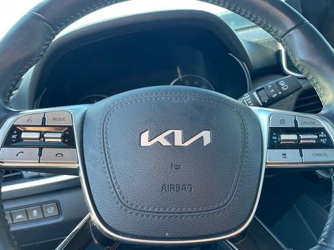 Used 2022 Kia Telluride EX w/ EX Premium Package image 9