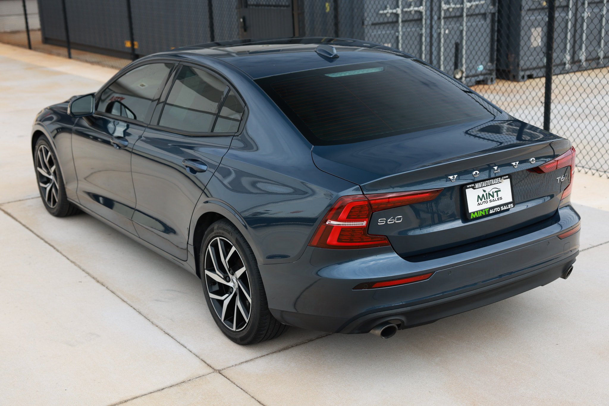 Used 2020 Volvo S60 T6 Momentum w/ Protection Package AWD/4WD image 8