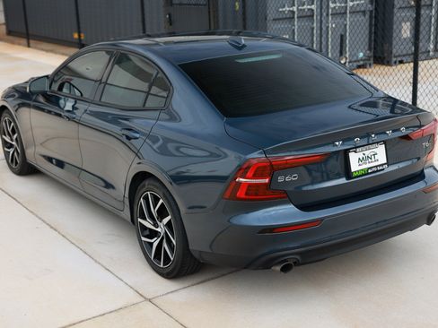 Used 2020 Volvo S60 T6 Momentum w/ Protection Package AWD/4WD image 8
