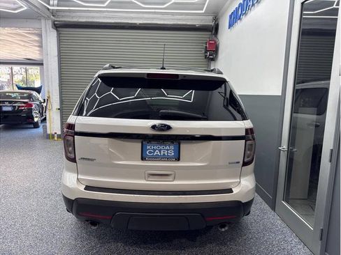 Used 2014 Ford Explorer Sport w/ Equipment Group 401A AWD/4WD image 4