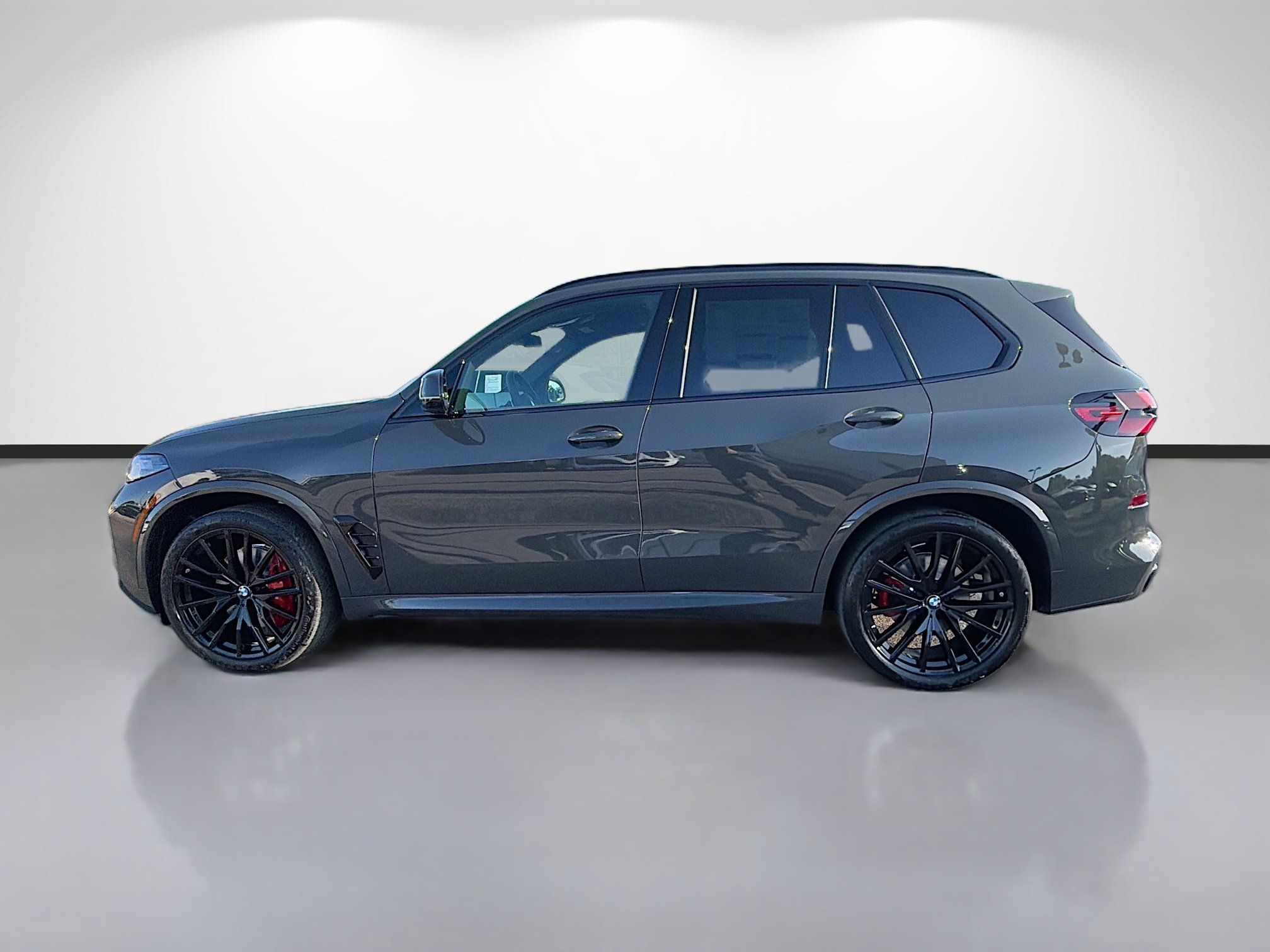 New 2026 BMW X5 xDrive40i w/ M Sport Package AWD/4WD image 6