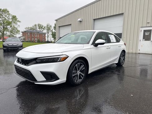 Certified 2024 Honda Civic LX image 3