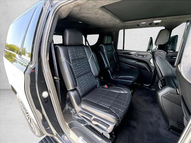 Certified 2023 Cadillac Escalade ESV V AWD/4WD image 29
