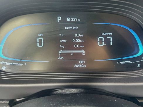 Used 2025 Hyundai Venue SEL FWD image 24
