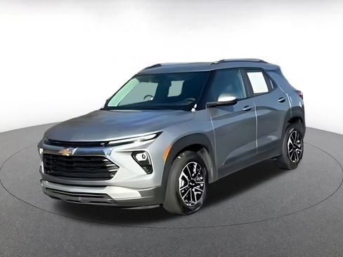 Used 2025 Chevrolet TrailBlazer LT image 16
