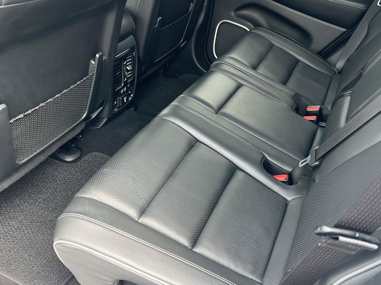 Used 2020 Jeep Grand Cherokee Summit AWD/4WD image 12