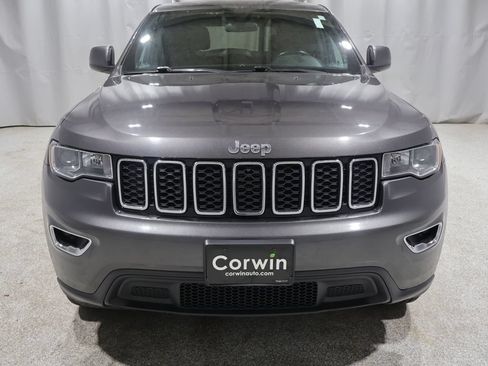 Used 2019 Jeep Grand Cherokee Laredo AWD/4WD image 8