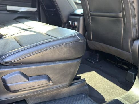 Used 2023 Ford Explorer Limited image 24