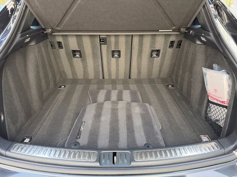 Certified 2026 Porsche Macan AWD/4WD image 28