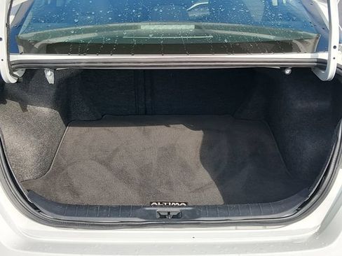 Certified 2024 Nissan Altima 2.5 S FWD image 14